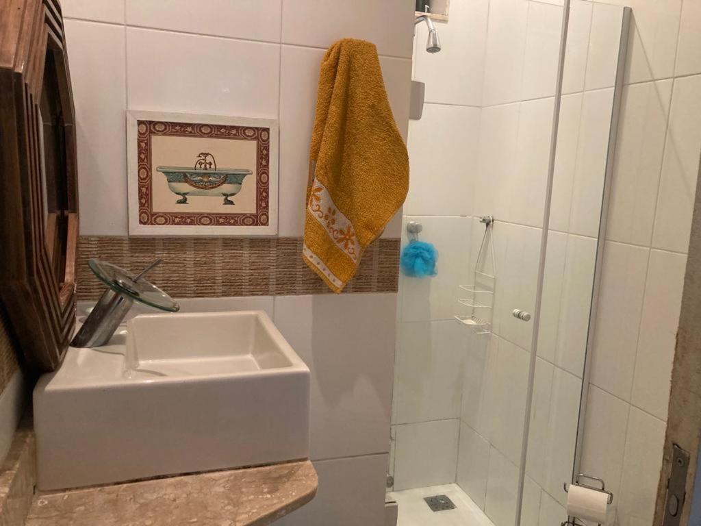 Em Copacabana Apartamento Mobiliado No Posto 6 Rio de Janeiro Exteriör bild